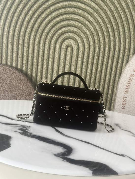 Picture of Chanel Handbags 2 _SKUfw239858904fw